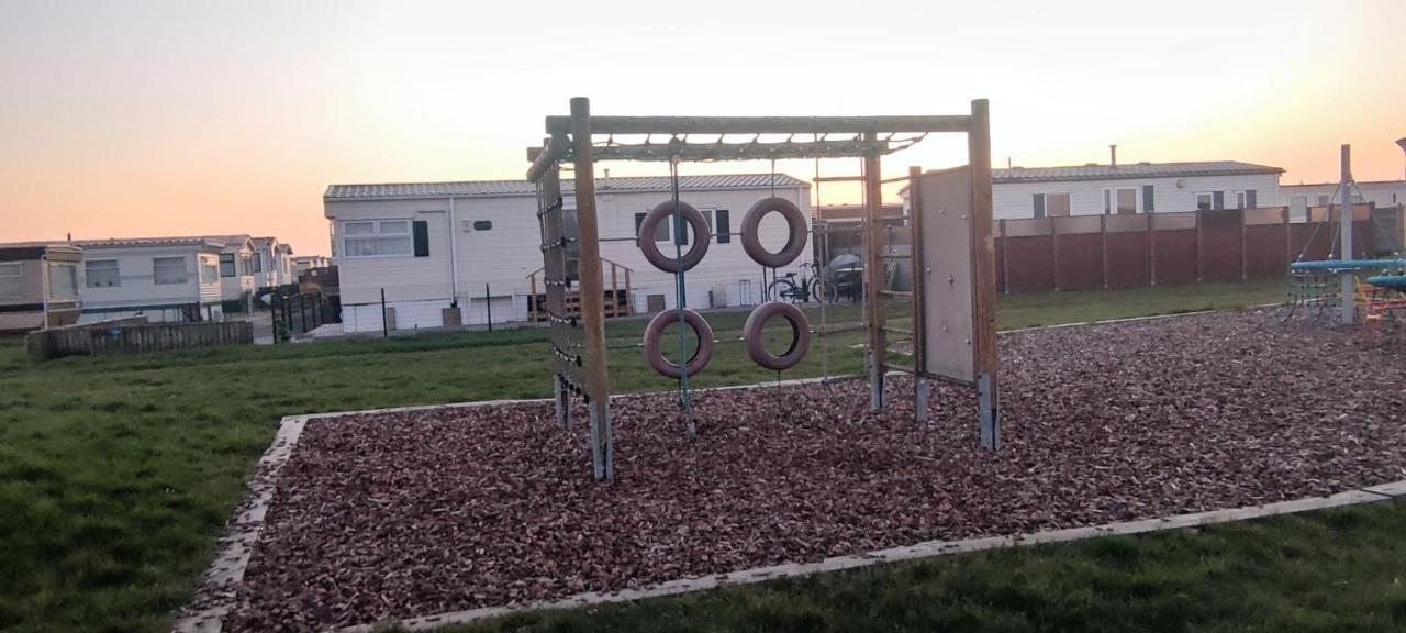 Przytulny Domek Holenderski Z Podgrzewanym Odkrytym Basenem Do Dyspozycji Gosci Де Хаан Екстериор снимка