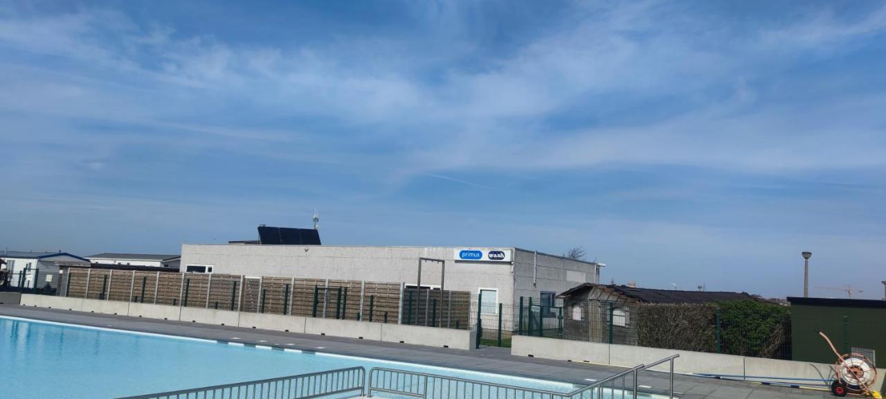 Przytulny Domek Holenderski Z Podgrzewanym Odkrytym Basenem Do Dyspozycji Gosci Де Хаан Екстериор снимка